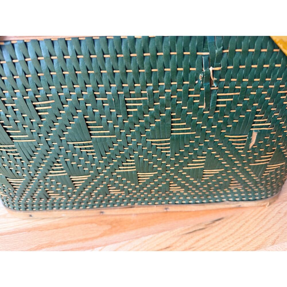 Vintage Hawkeye Picnic Basket w/Utensils - Picture 6 of 13